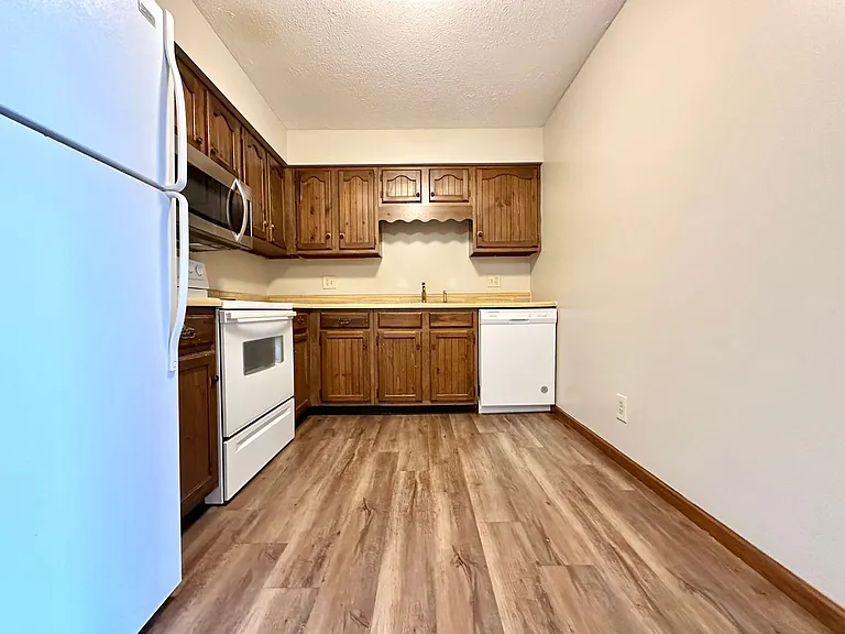 2208 Todd Dr — Photo 11