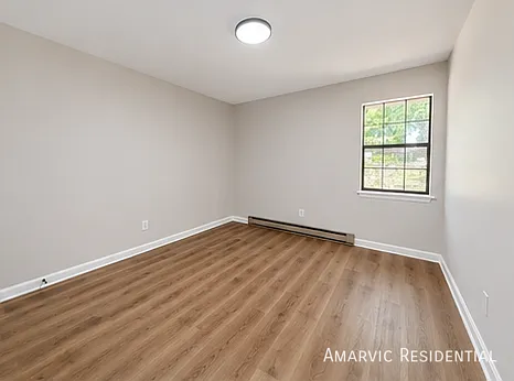 2048 Godwin Ln — Photo 12
