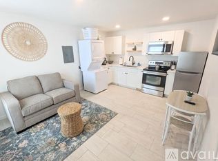 2055 Siesta Dr #B, Sarasota, FL 34239