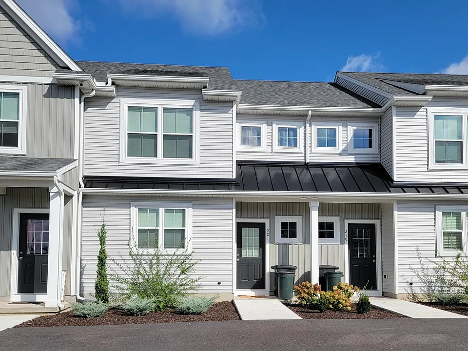 221 Millard Dr