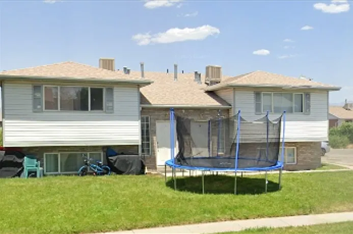 2 bed, 1.5 bath, 1000 sqft, $1,150 — Photo 1