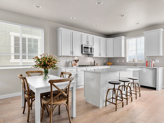 7th image of this home
