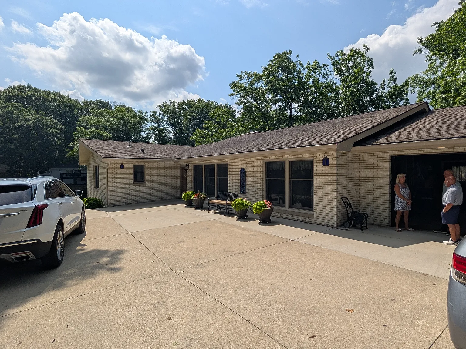 3 bed, 4264 sqft, $3,500 — Photo 4