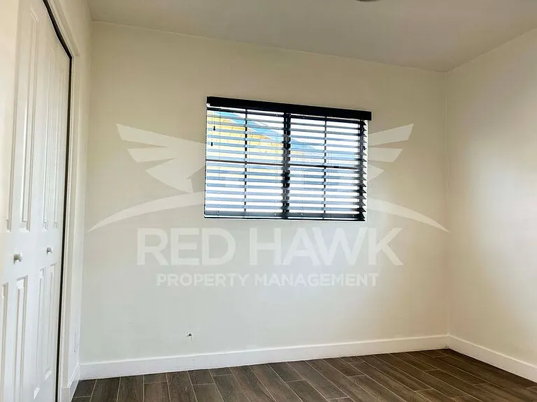 119 S Catalina St — Photo 12