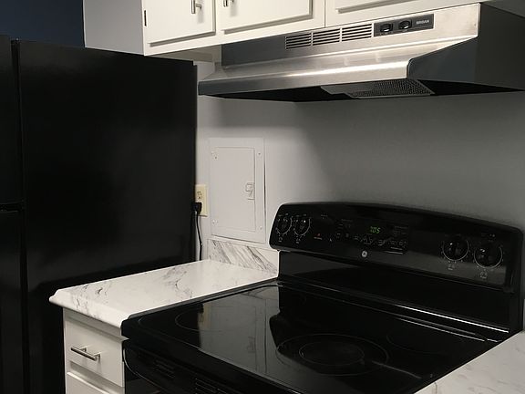 5th image of 16445 Heather Ln #T302