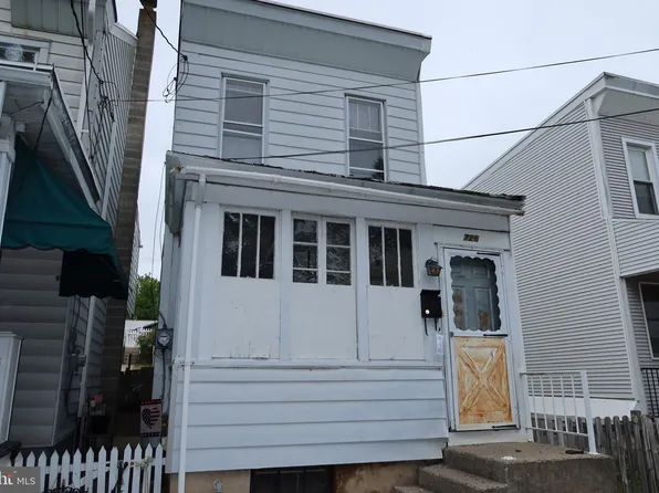 726 Seneca St, Pottsville, PA 17901