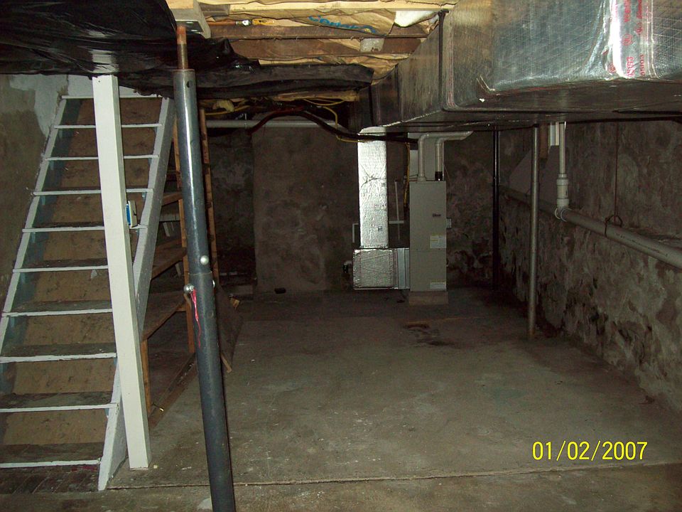 2nd image of 114 Franklin St