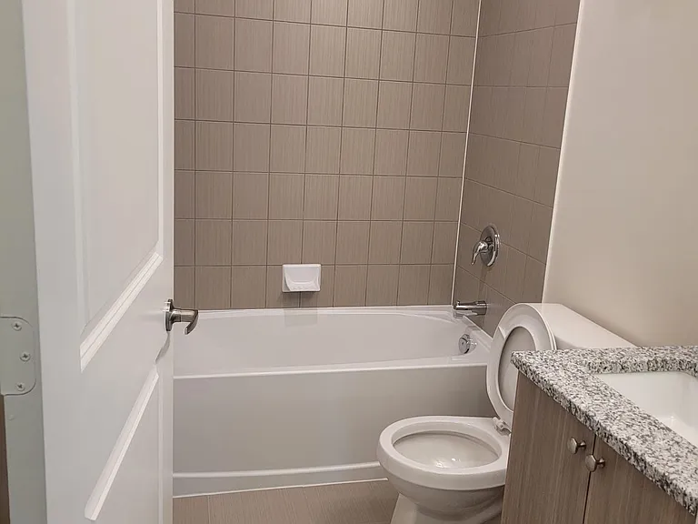 38 Annie Craig Dr #3601 — Photo 4