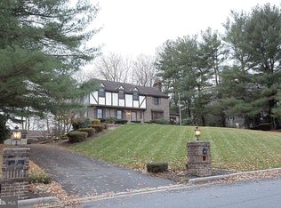 12 Estates Dr, Reading, PA 19606