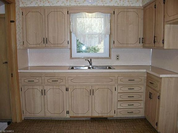 4th image of 5803 Southington Dr