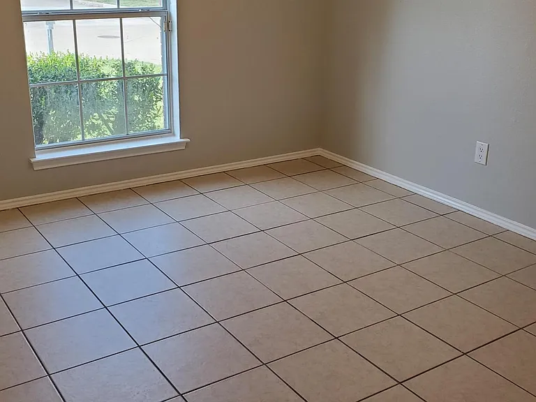 612 Nightshade Dr — Photo 13