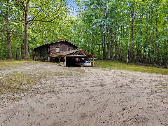 4th image of 3188 N Taylor Rd