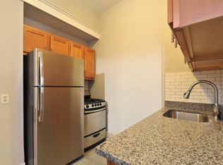 933 W Altgeld St APT 1F, Chicago, IL 60614