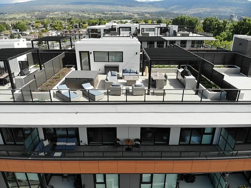 2 bed, 2.0 bath, $7,000 — Photo 1