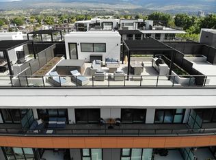 3389 Lakeshore Rd #602, Kelowna, BC V1W4H6