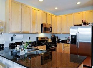 2353 W Congress Pkwy, Chicago, IL 60612