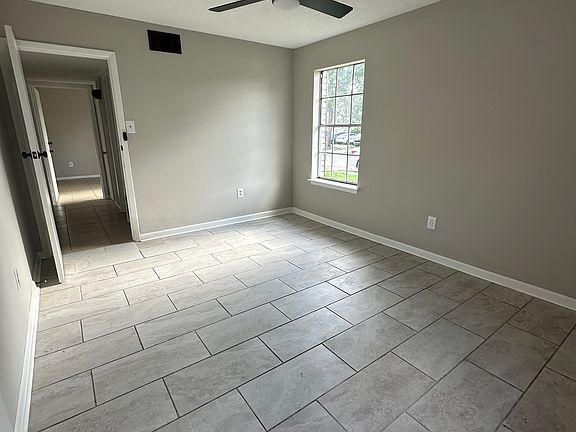 3rd image of 2916 Houma Blvd