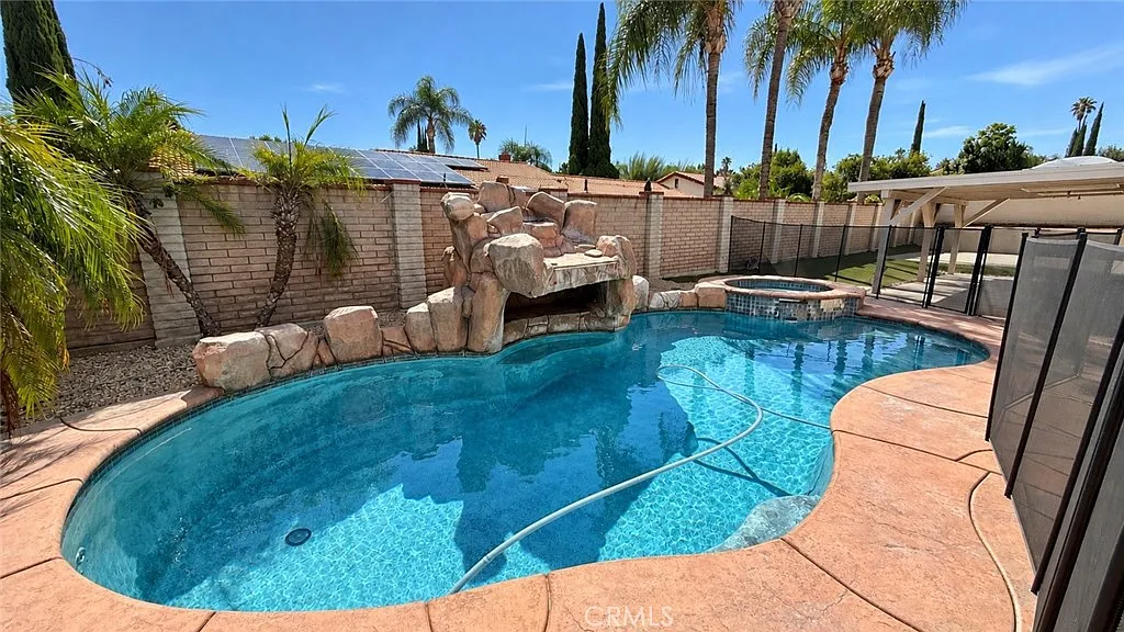 4 bed, 2.5 bath, 1982 sqft, $3,950 — Photo 2