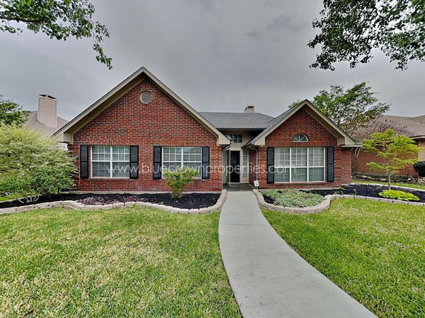1313 Red Maple Dr