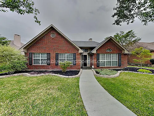 1313 Red Maple Dr Photo 1