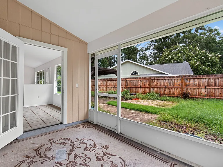 2324 NW 40th Pl — Photo 40