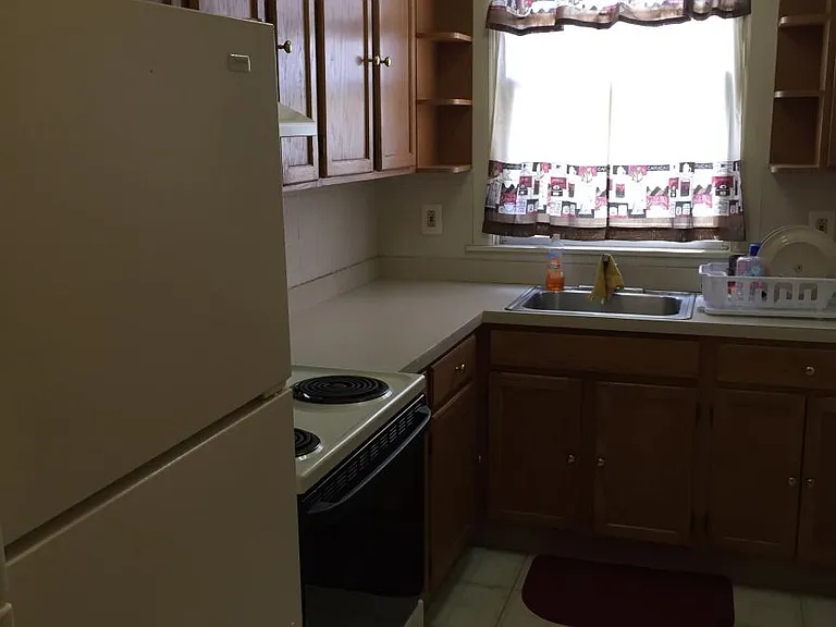 870 Windermere Ave #1 — Photo 2