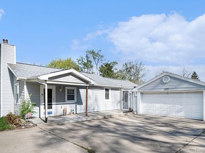 932 R G Curtiss Ave, Lansing, MI, 48911