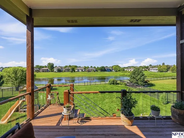 15339 Gilder Ave, Bennington, NE 68007