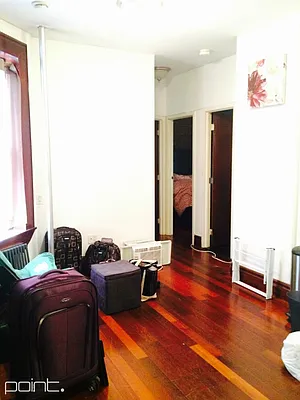 Rented by Point NYC | media 45