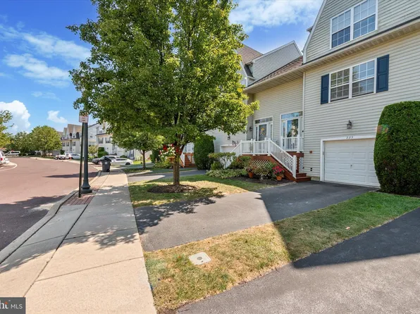 223 Roosevelt Ave, Downingtown, PA 19335