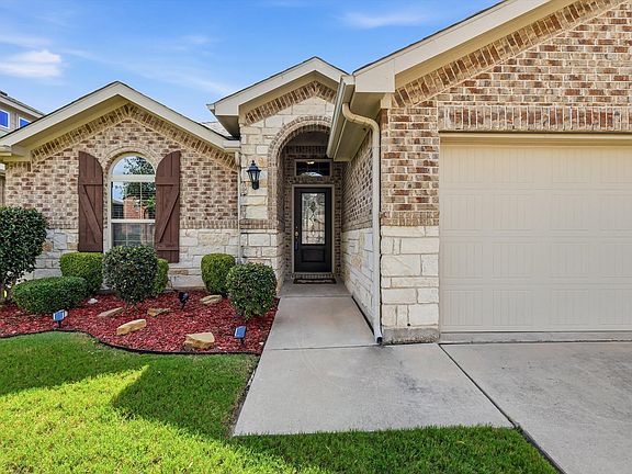 4th image of 5104 Texana Dr