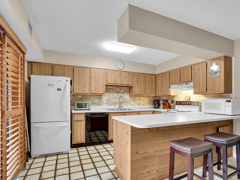 1420 Ocean Way #7D — Photo 16