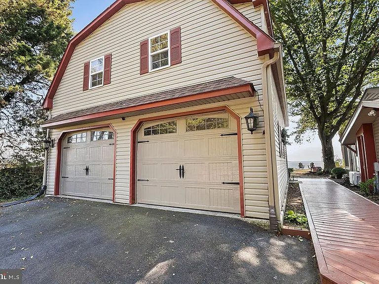 1348 Carpenters Point Rd — Photo 24