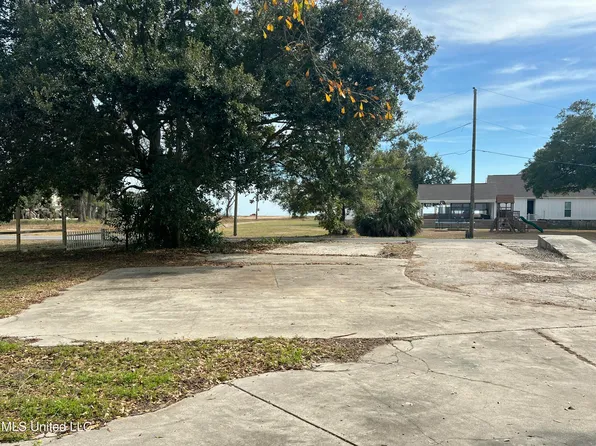 817 Martin Ave, Gulfport, MS 39507