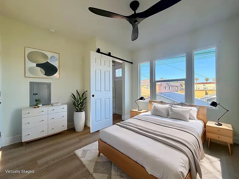 1122 Orizaba Ave #1122 — Photo 7
