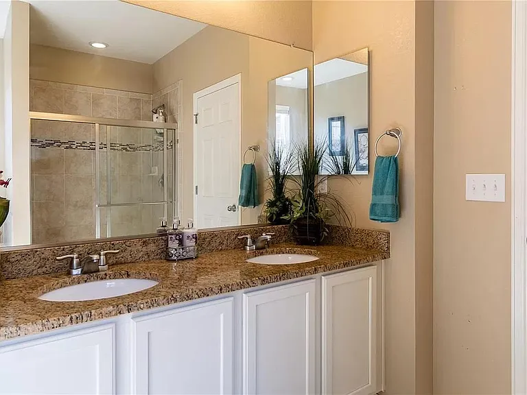 20752 Park Hollow Dr — Photo 12