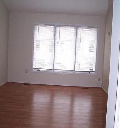 4th image of 1060 Nicklaus Ct