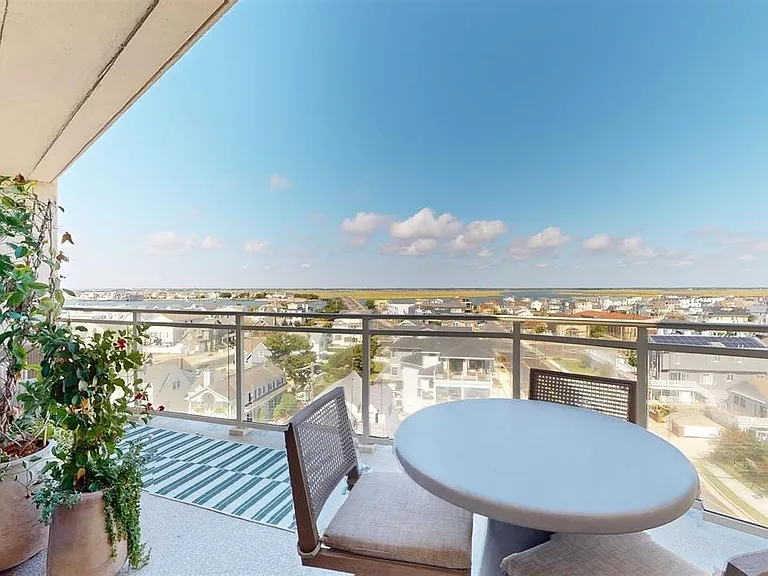2700 Atlantic Ave #701 — Photo 36