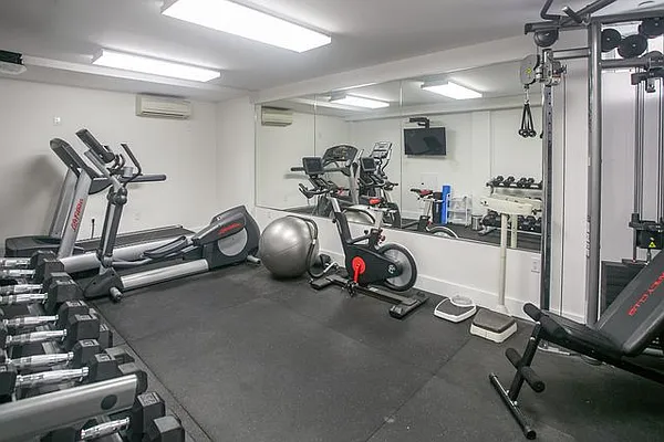 Sold by NextDoor Realty | media 40