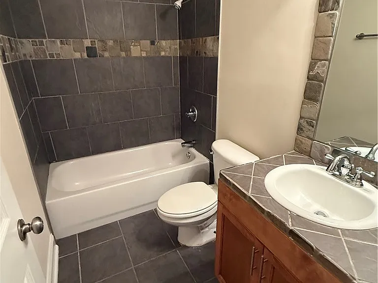 1055 Baxter #207 — Photo 18