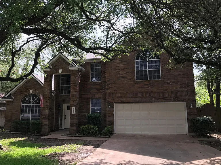 1721 Woods Blvd — Photo 4