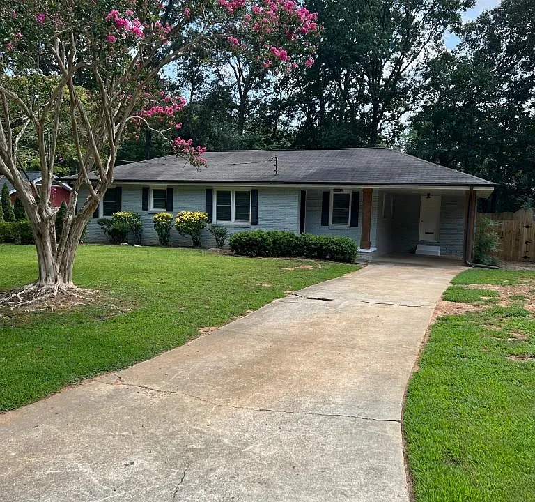 3249 Burgundy Rd
