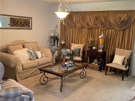 3rd image of 3925 Golden Horn Ln