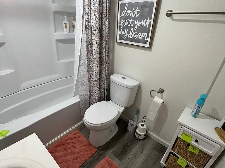 Full Bathroom