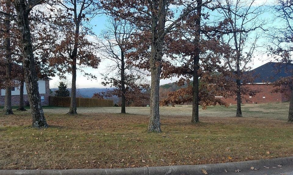 1st image of 2 W Bluff Ln