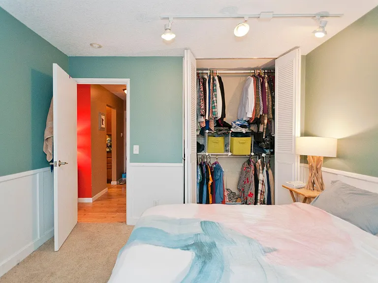 2212 Aldrich Ave S #305 — Photo 12