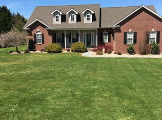 208 Saint James St, Sweetwater, TN 37874