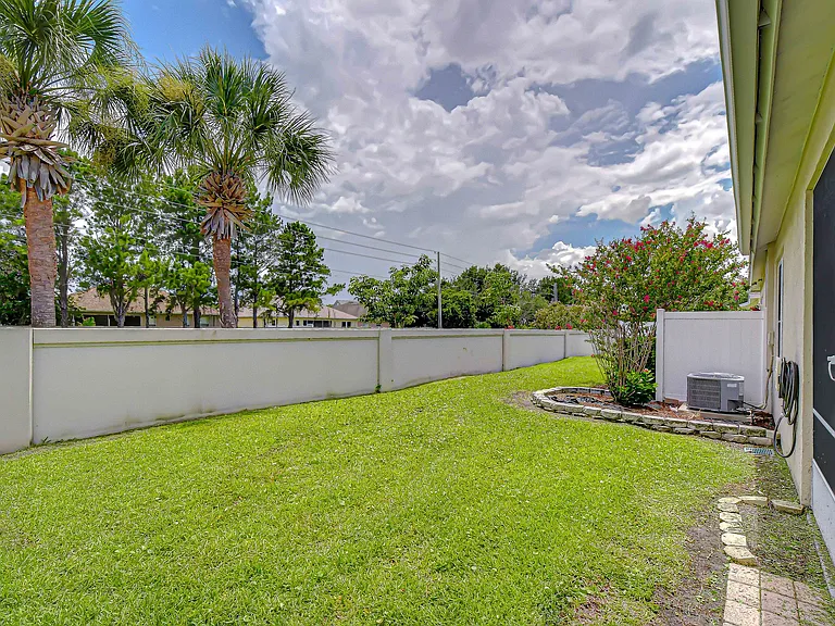 31501 Shaker Cir — Photo 43