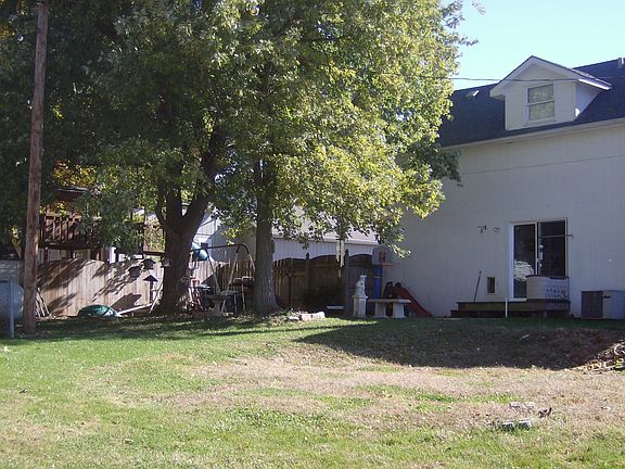 Large Yard, New Slider