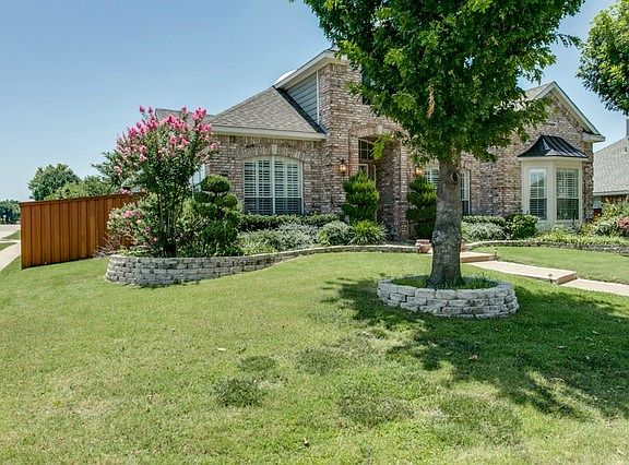 2nd image of 3208 Overland Dr